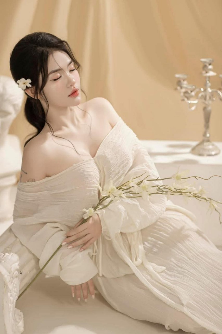 Anh ông chồng liệt dương công tử lên mạng tìm người quan hệ cô vợ mình vì muốn có con